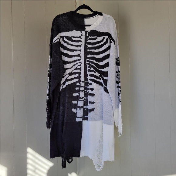 2X White Knit Black and White Skeleton Sweater Dress - Picture 1 of 4